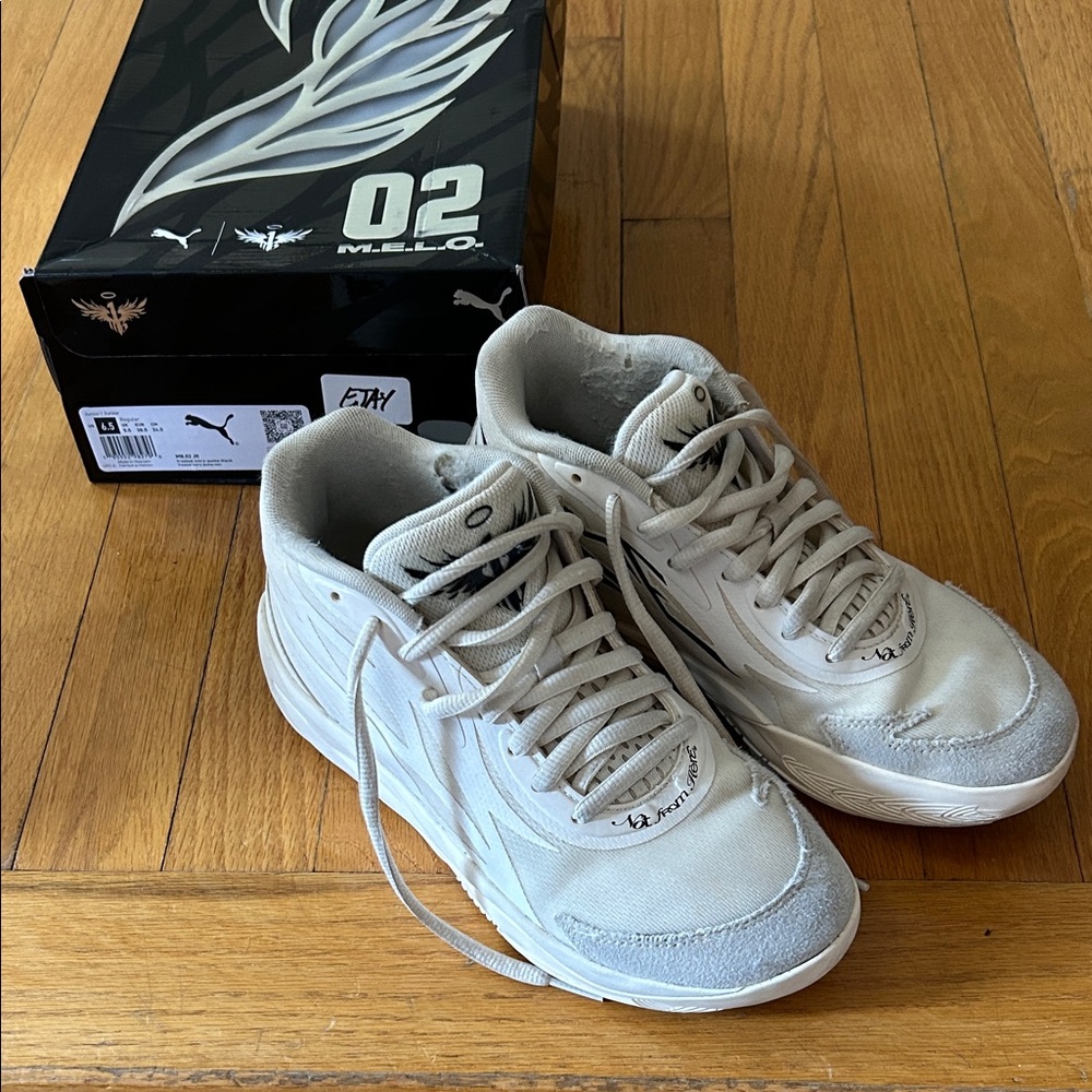 Puma Men's Beige Sneakers